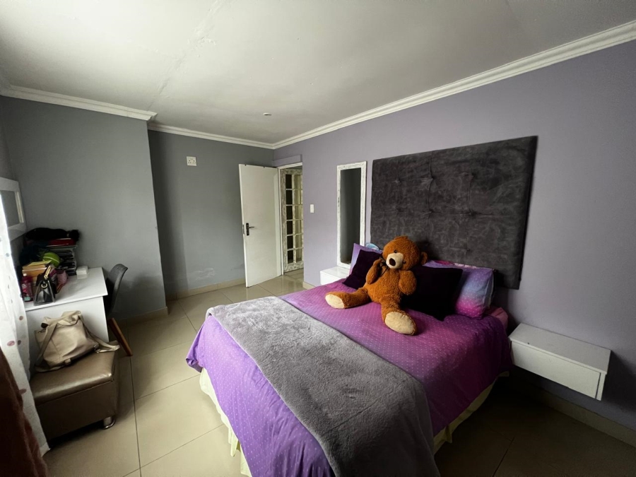 8 Bedroom Property for Sale in Abbotsford Eastern Cape
